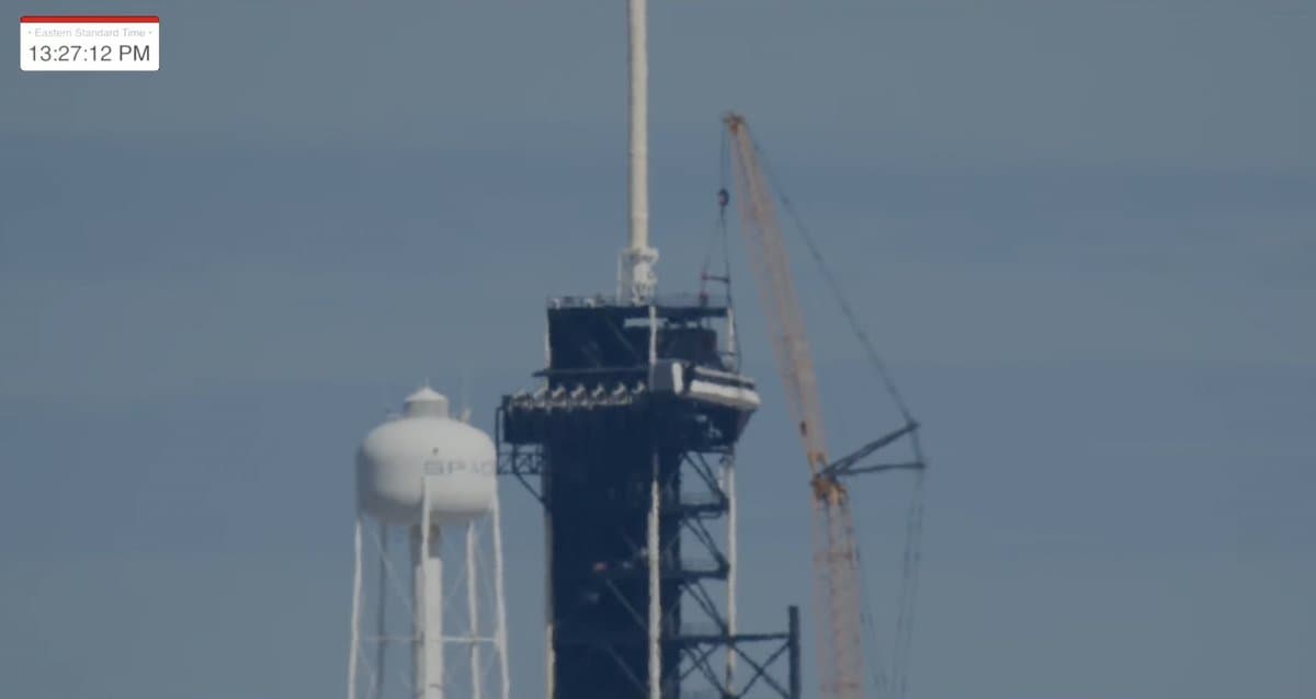 SpaceX Deploys Giant Crane to Dismantle Crew Access Arm