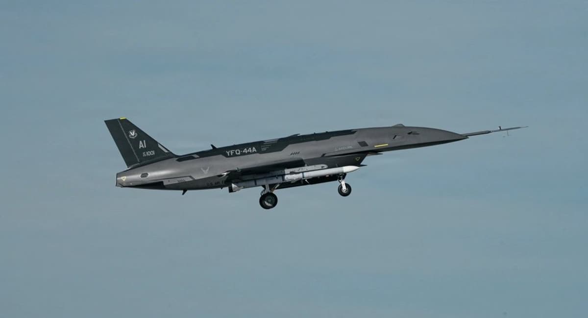 Anduril YFQ-44A CCA Tested with Inert AIM-120