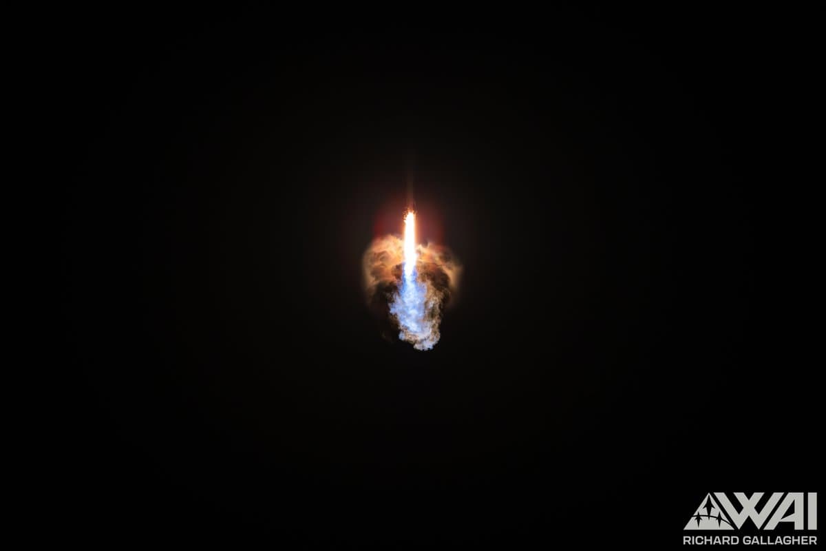 Falcon 9 Booster B1101 Achieves First RTLS Landing