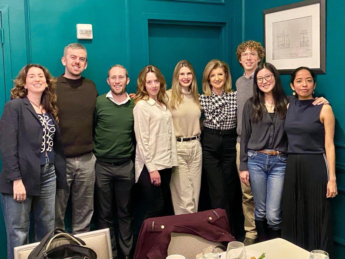 AI Enhances, But Can't Replace Human Insight in Journalism