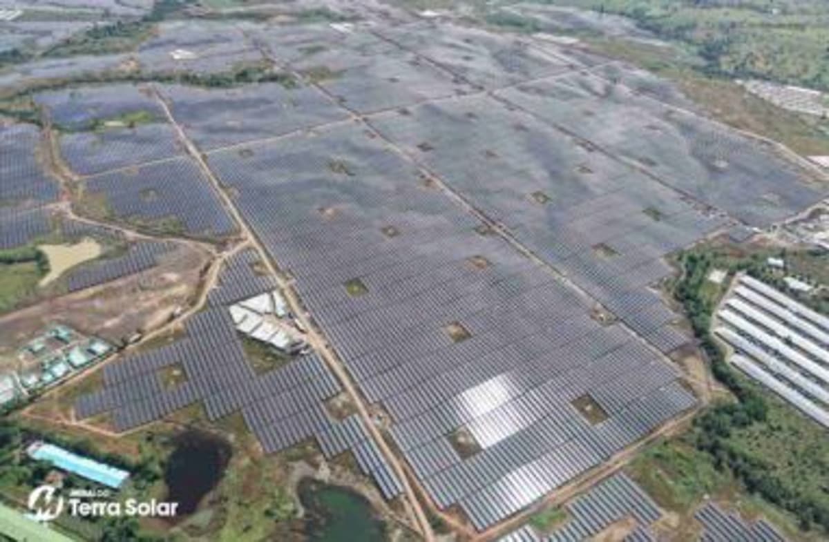 Philippines Launches World's Largest Solar‑battery Hybrid Plant