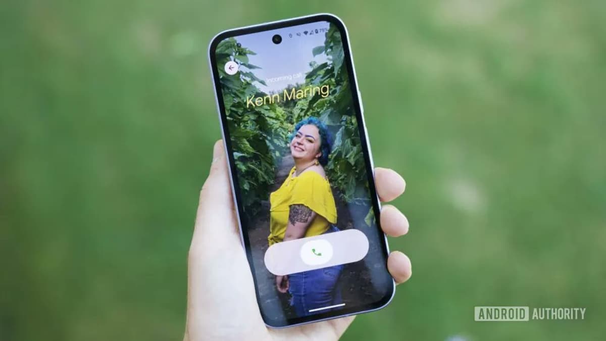 Android Calling Cards May Arrive on Wear OS Soon