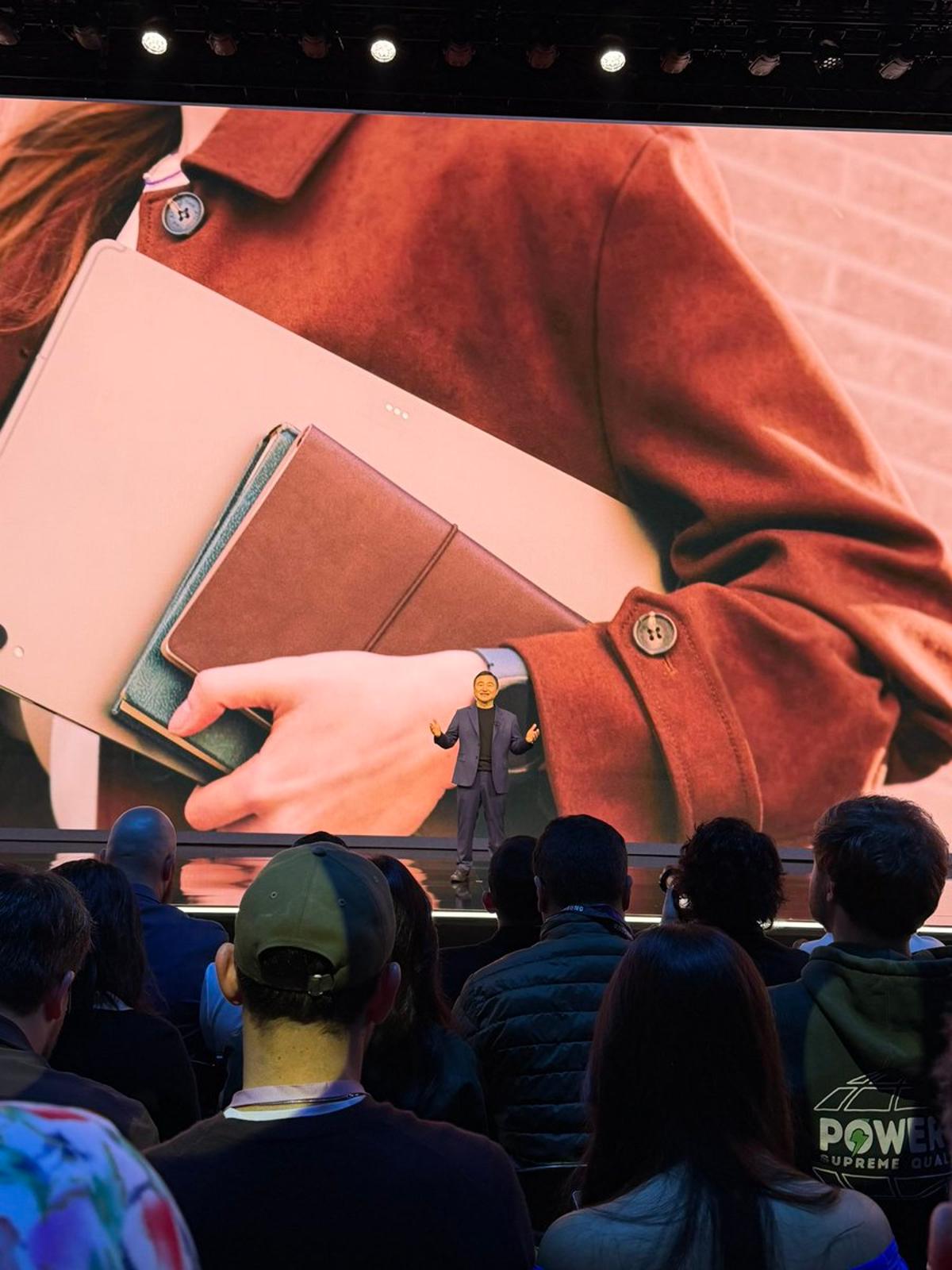 Samsung Aims to Bring AI to All, Privacy Assured