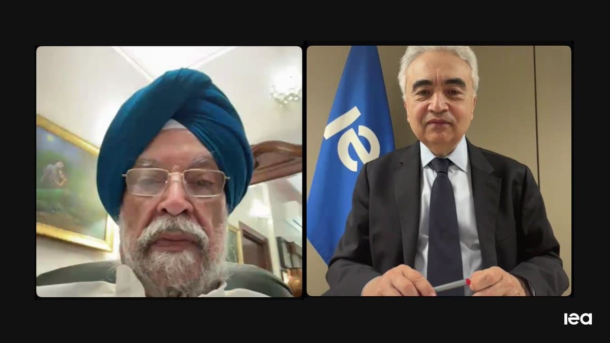 Constructive Talk with India's Energy Minister on Market Stability