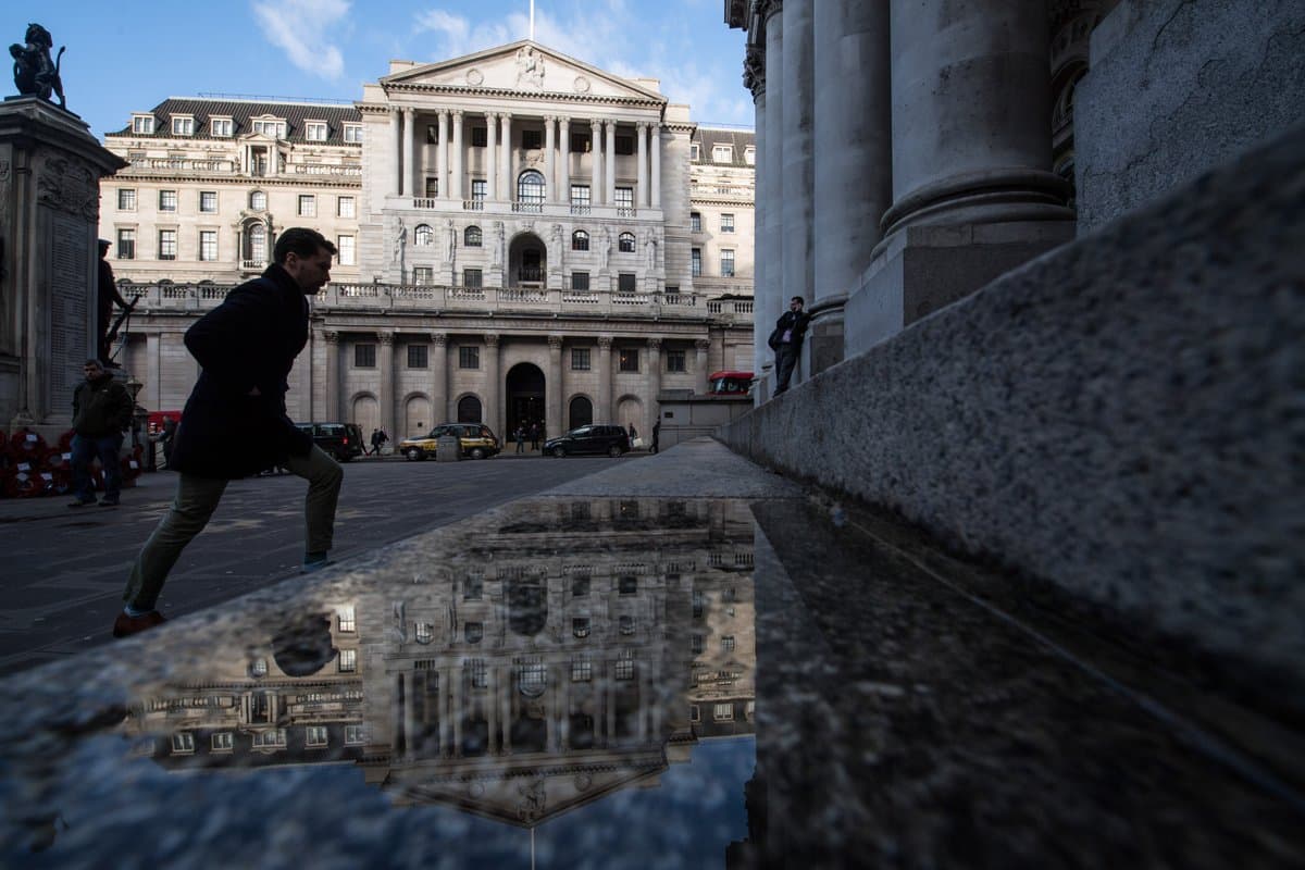 Traders Slash BOE Cut Odds Below 50% for March