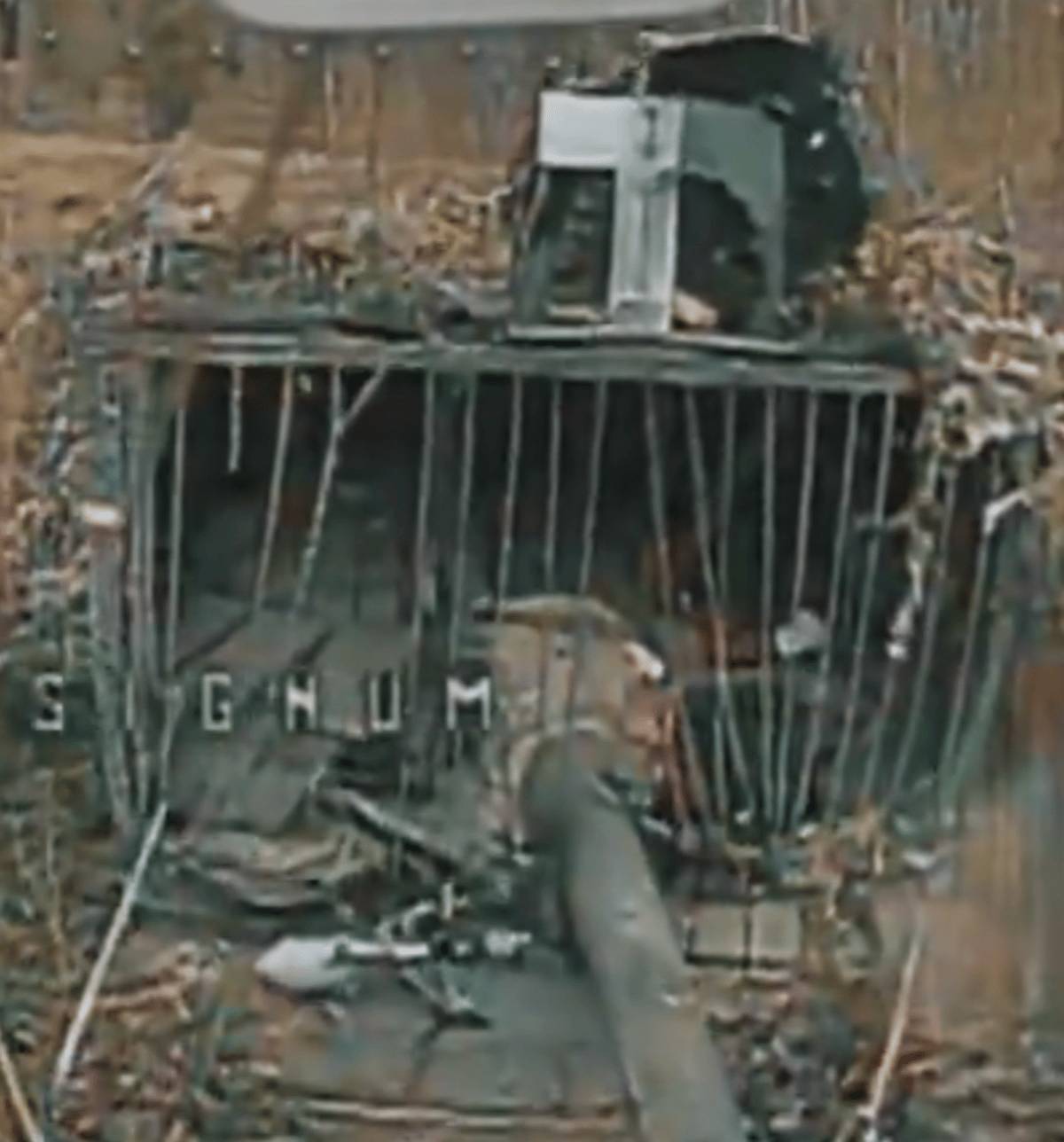 FPV Loitering Munitions Successfully Destroy Camouflaged Russian Tank