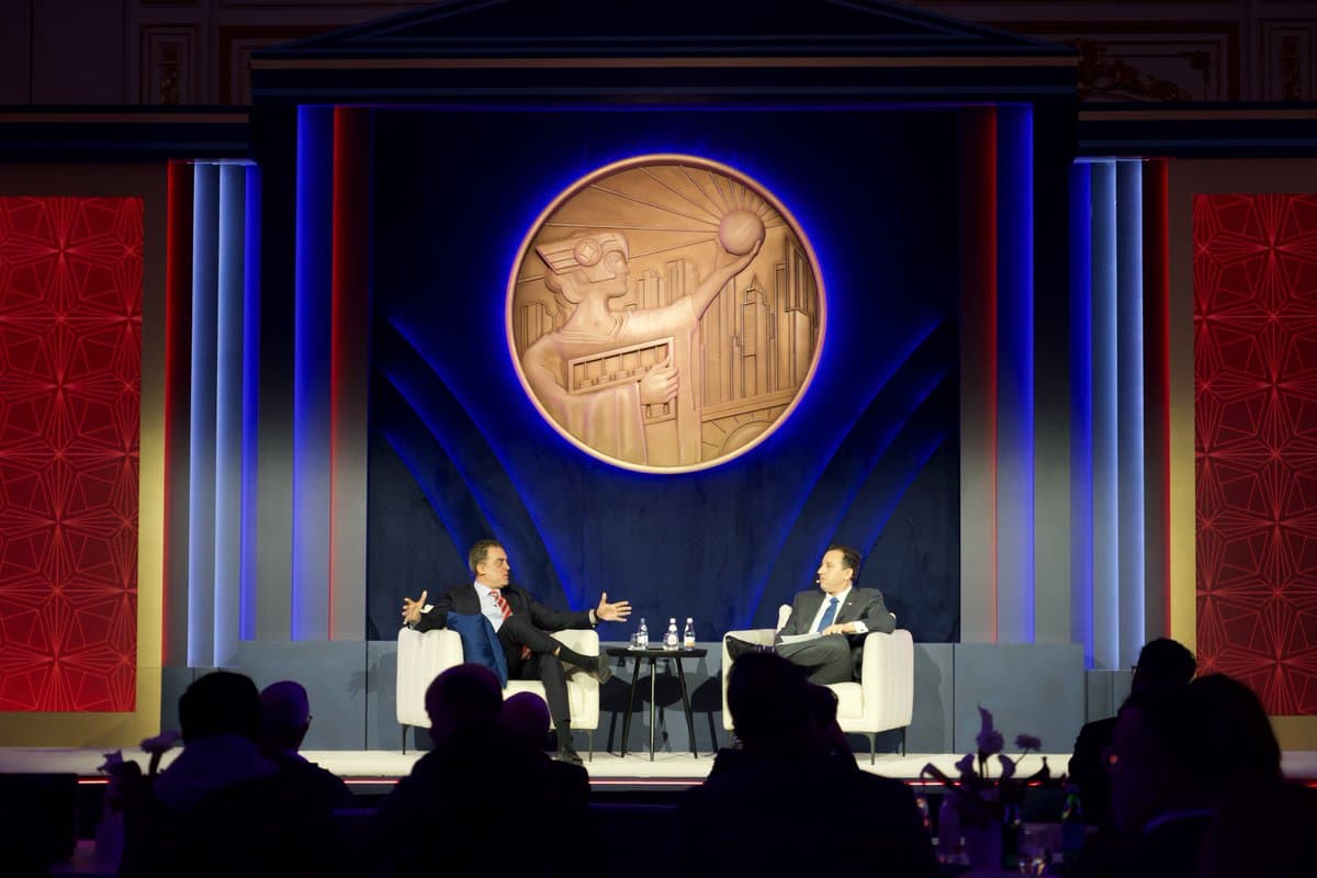 Pentagon Embraces Commercial AI to Accelerate Defense