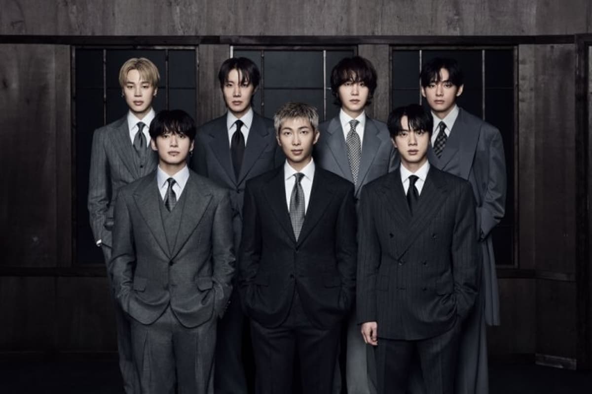 BTS's 'ARIRANG' Tops Billboard 200 with Record Week