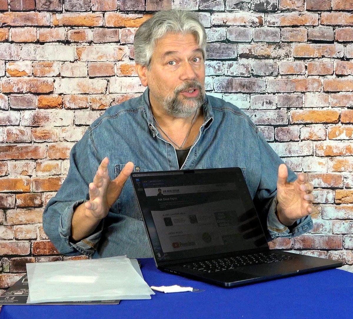 Magnetic Privacy Filter Shields MacBook From Shoulder Surfers
