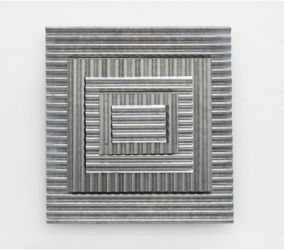 Designing Sleek Tech Workspaces: Straight Edges & Silver