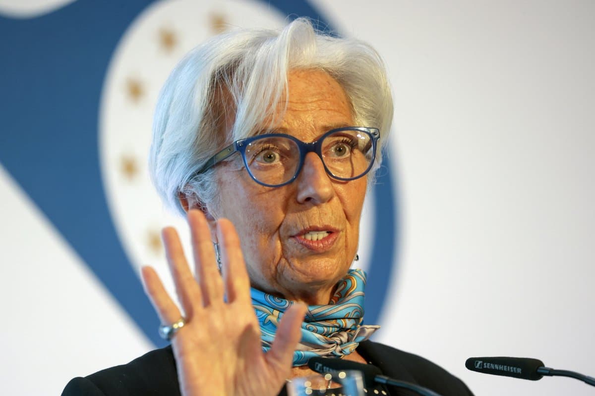 Lagarde Vows to Stay, ECB Faces Cloudy Outlook