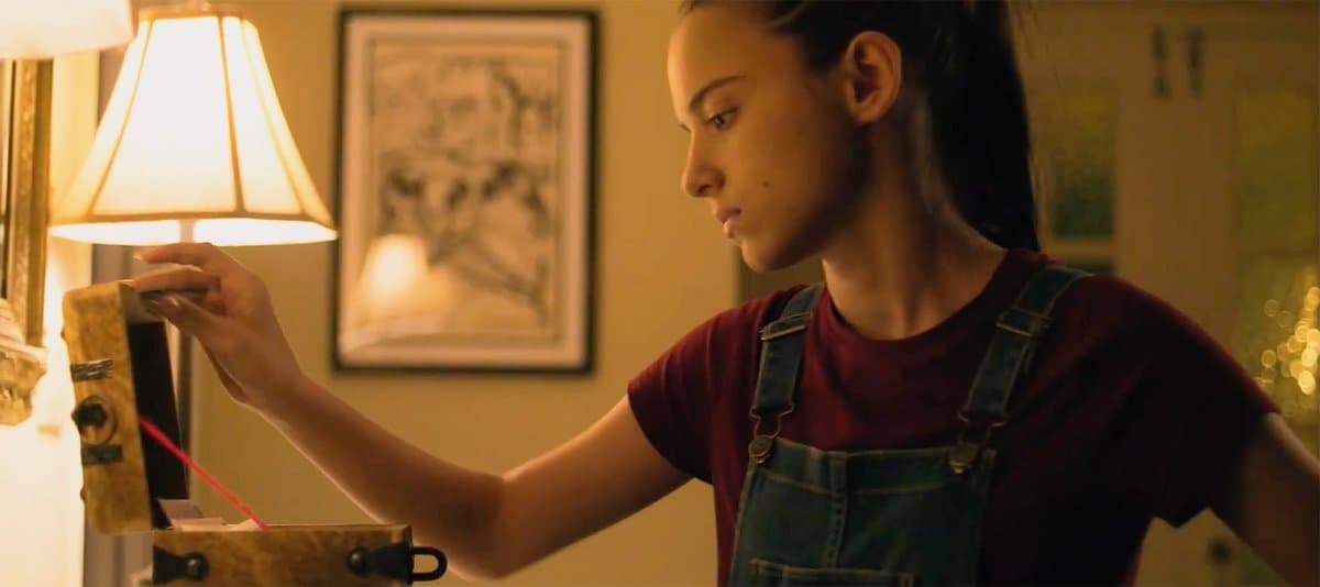 New Trailer Reveals Comic‑Book Mystery 'Captain Tsunami'