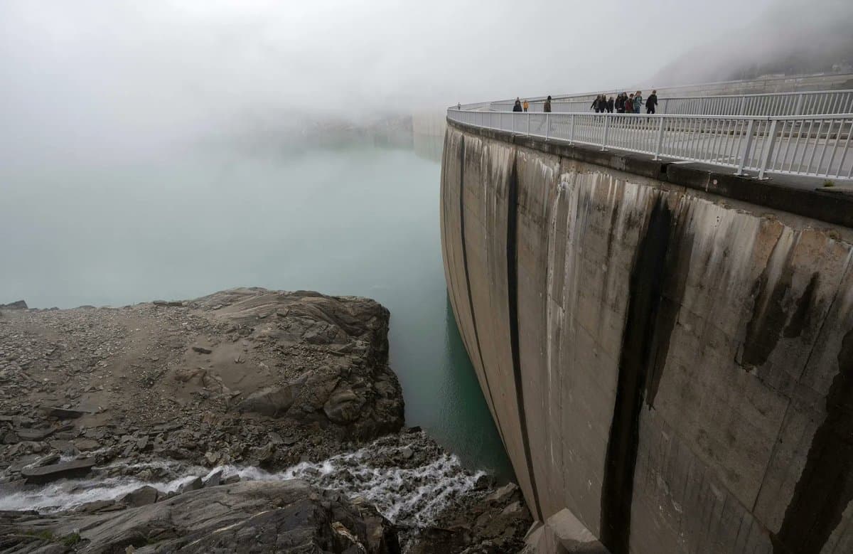 Austria Scrambles for Power as Peak Water Approaches