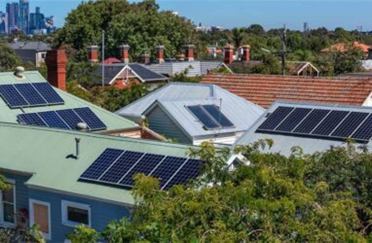 AEMO Taps EVs, Data Centers to Curb Midday PV Overload