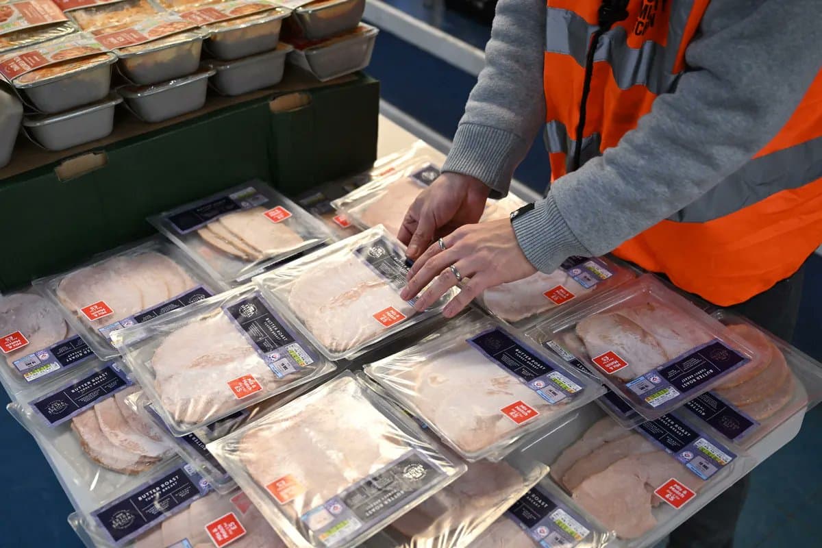 UK Braces for Food Shortages Amid Iran War, CO2 Crunch