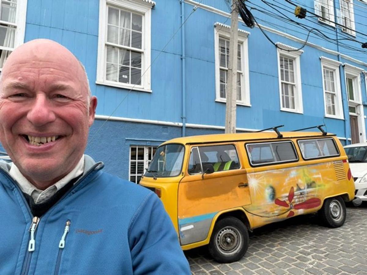 CEOs Must Adapt Strategically to AI Disruption