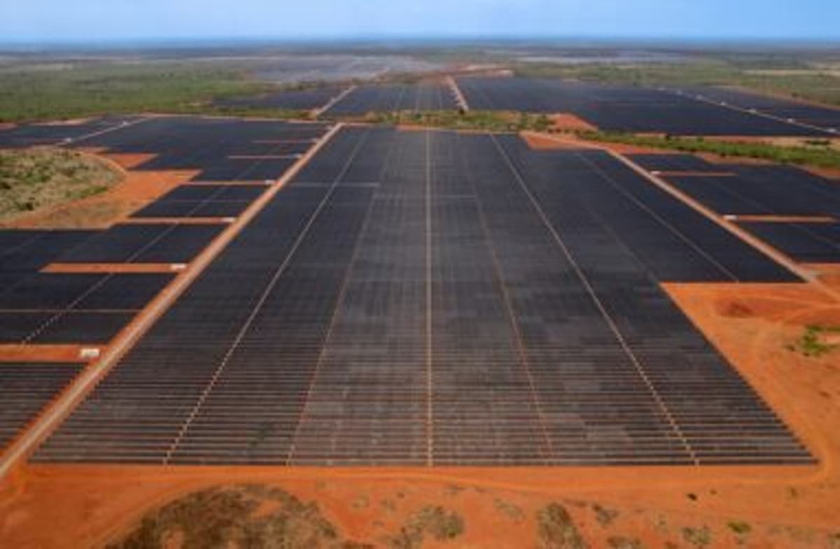 Governance and Decision‑Making Drive Green Energy Transition