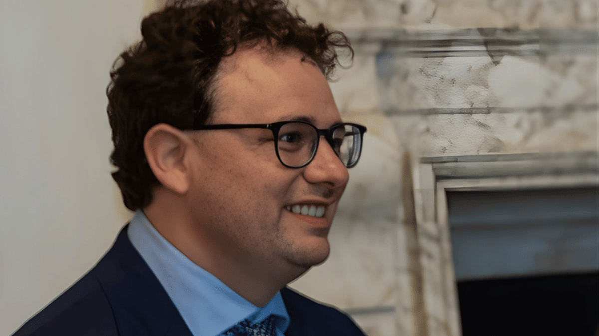 Claude AI Integrates Into Word, First Major Use: Contract Review