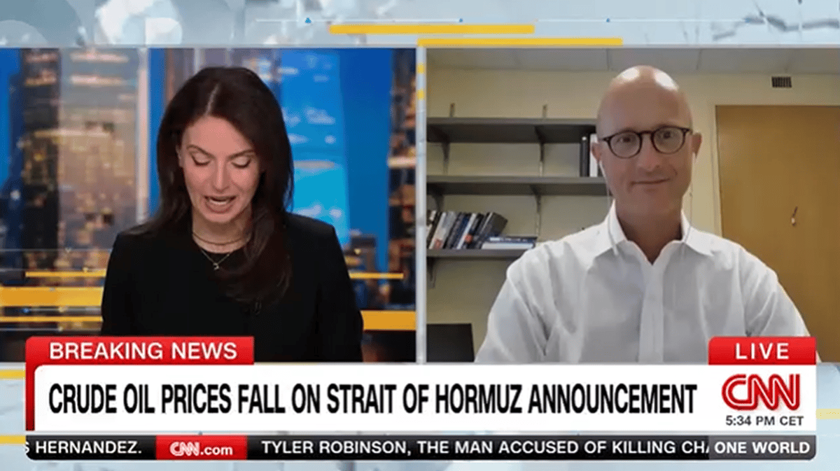 US Oil Blockade Opens Strait, Offers Ukraine Lessons