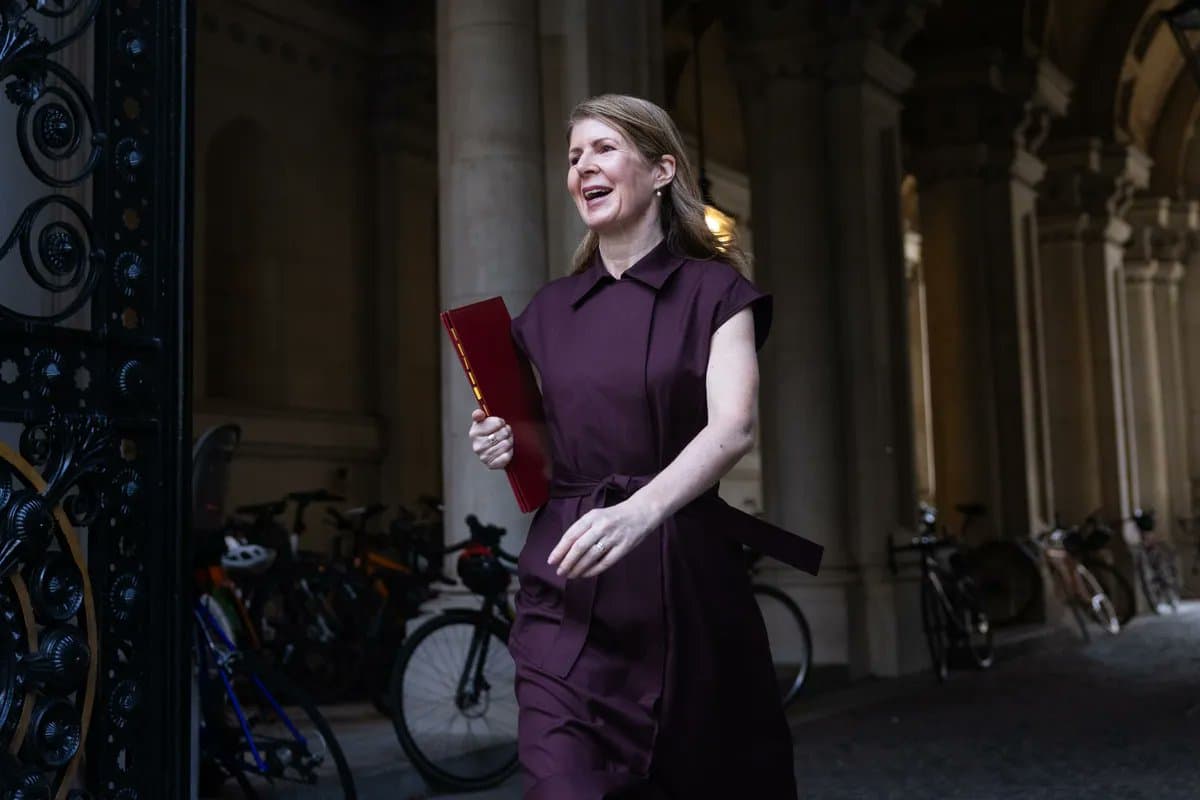 UK Economy Still Wounded as Trump Links Persist