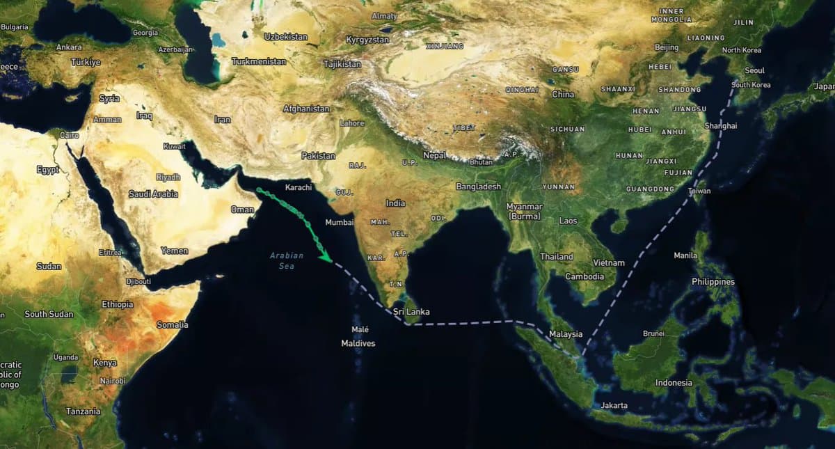 Unverified Hormuz Crossing: UAE Oil Tanker Likely Loaded Elsewhere