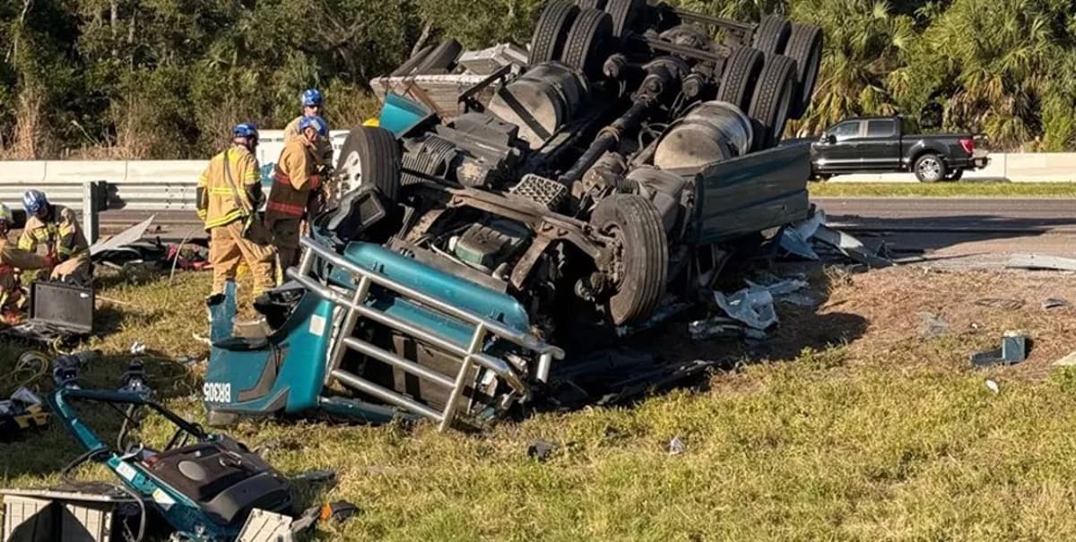Southbound I‑75 Blocked Near Bradenton After Multi‑Vehicle Crash