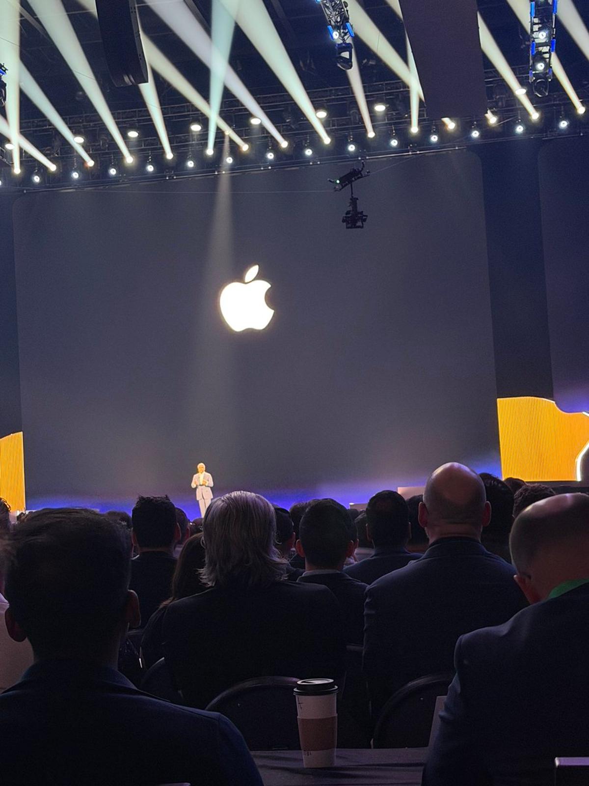 Apple Chooses Google Gemini to Power New Siri
