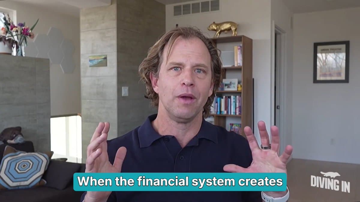 Private Credit Masks Volatility, Echoes 2008 Shadow Banking