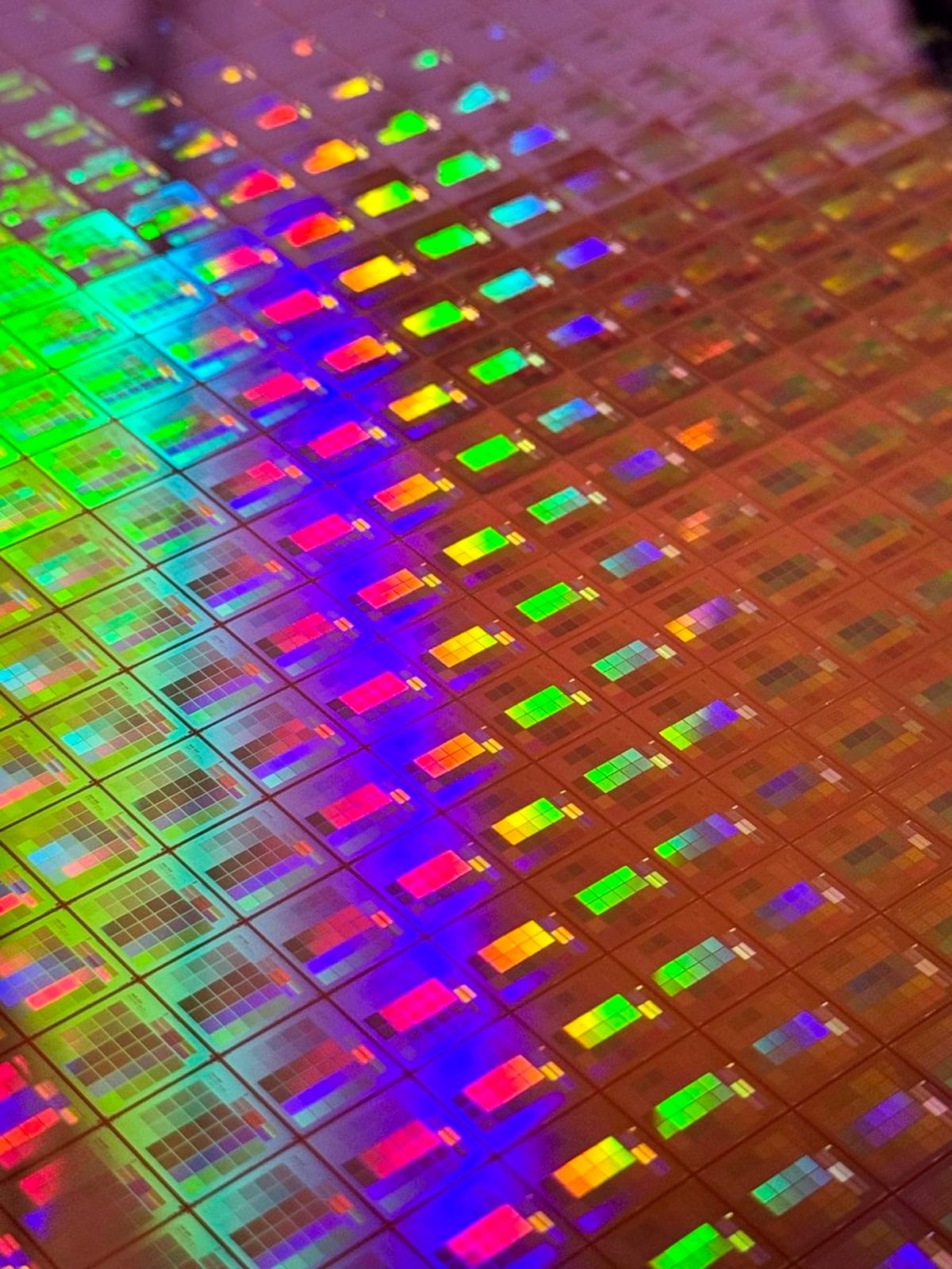 Nanophotonic Chips Finally Make the Proteome Visible