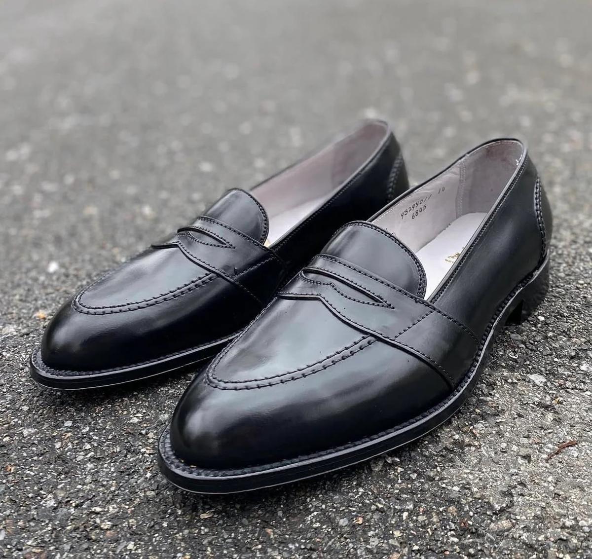 Choosing Between Black or Burgundy Alden 684