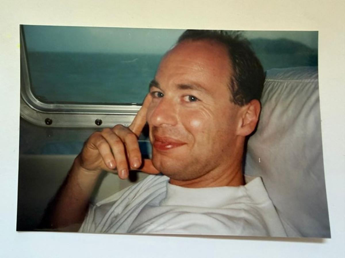 How a CEO, Sting, Secured a Seven‑figure Deal