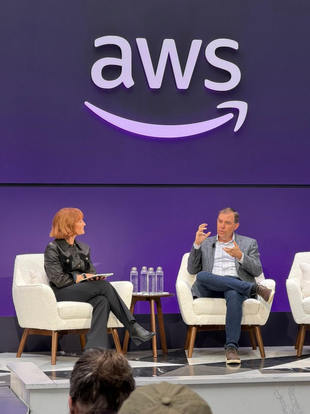 Established Firms Can Lead SaaS‑agent Innovation