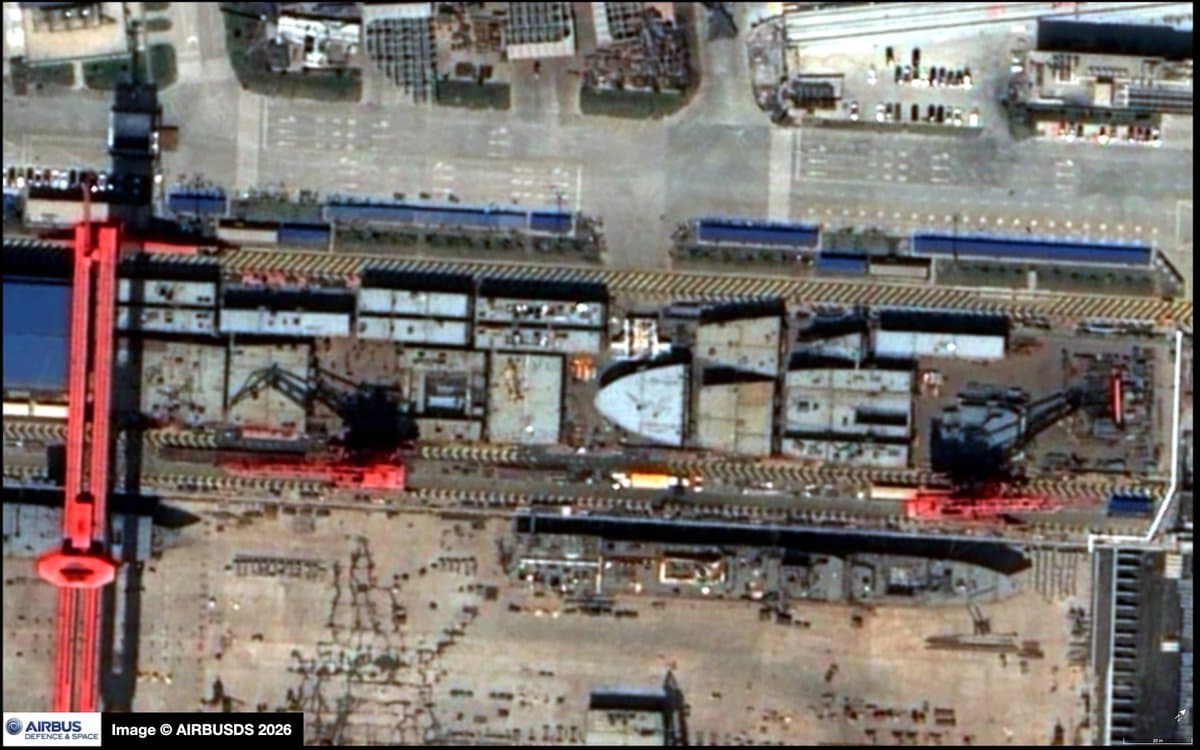 China Resumes Production of Type‑071 Amphibious Assault Ships