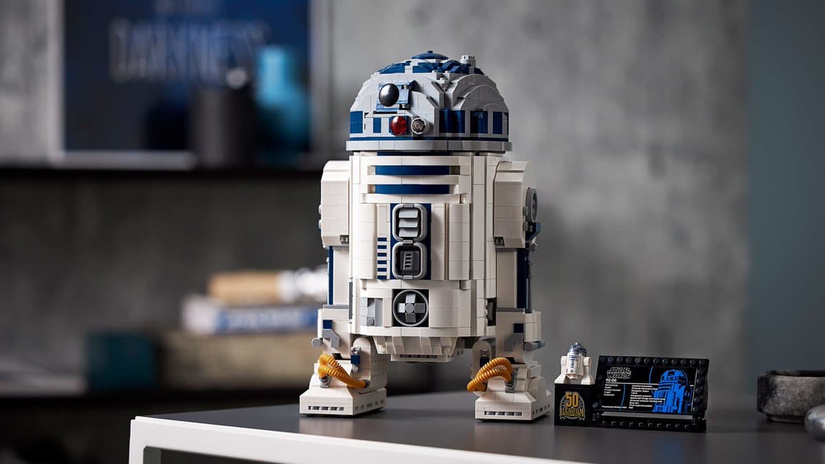 Compute Scarcity Drives AI Local; Apple Poised to Dominate
