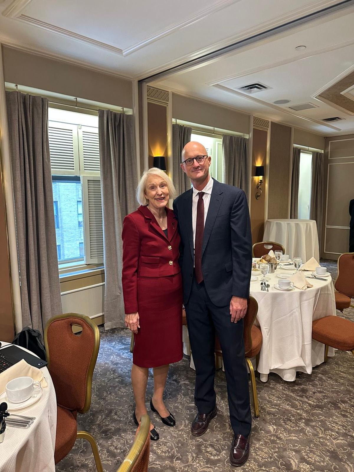 Meeting Maurine Haver Before Oil Price Blockade Talk