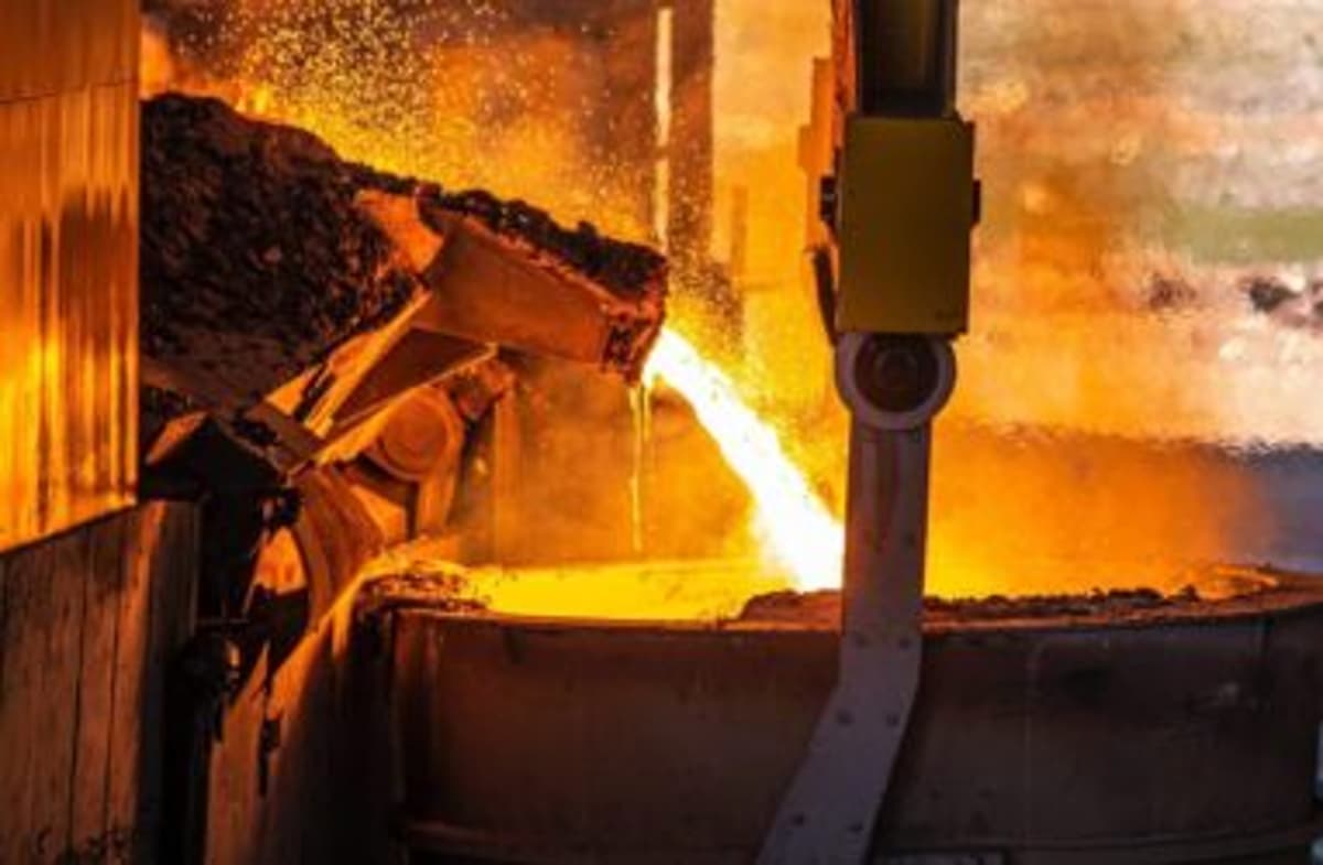 Australia’s Green Iron Edge Threatened by Project Delays