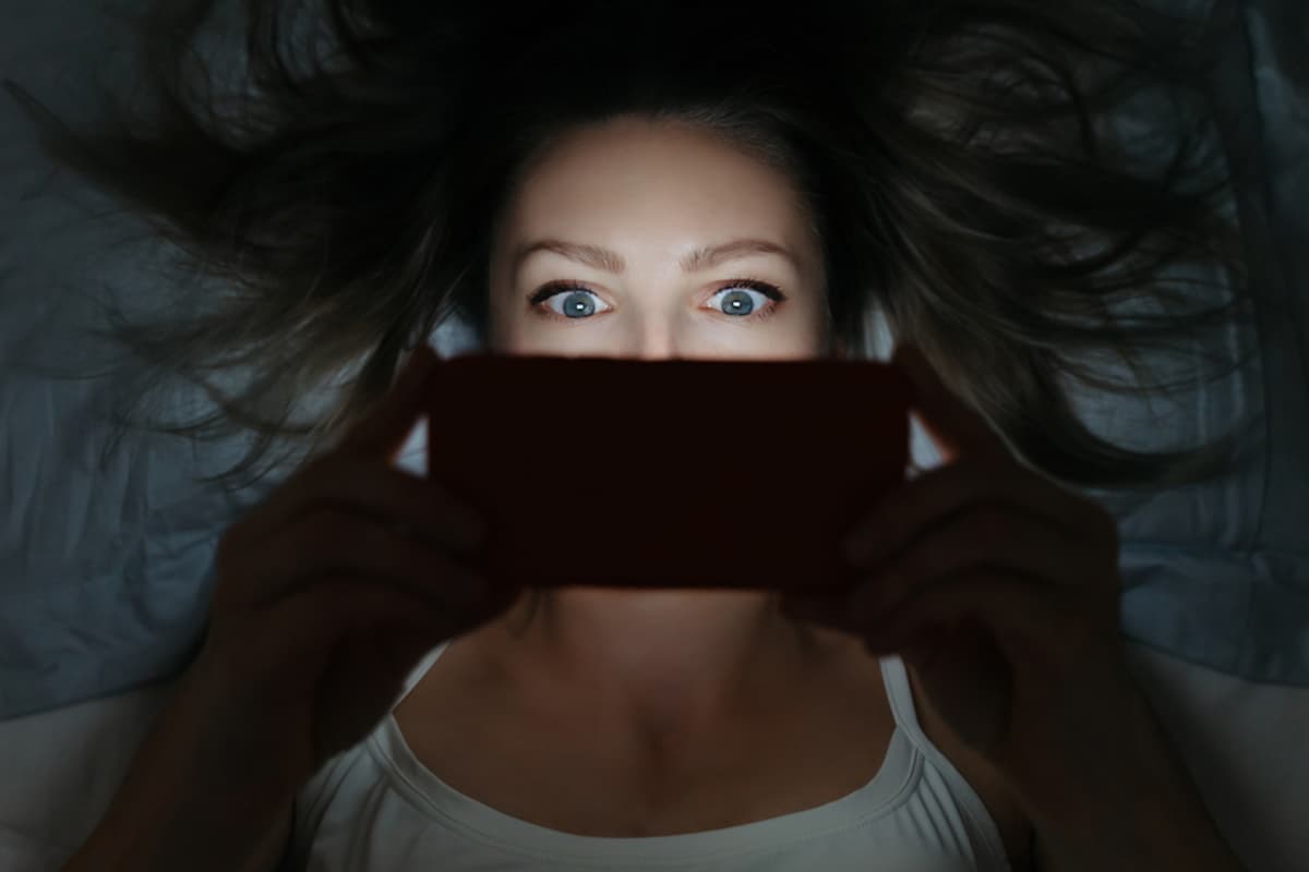 Phone Light Blocks Melatonin, Disrupts Sleep