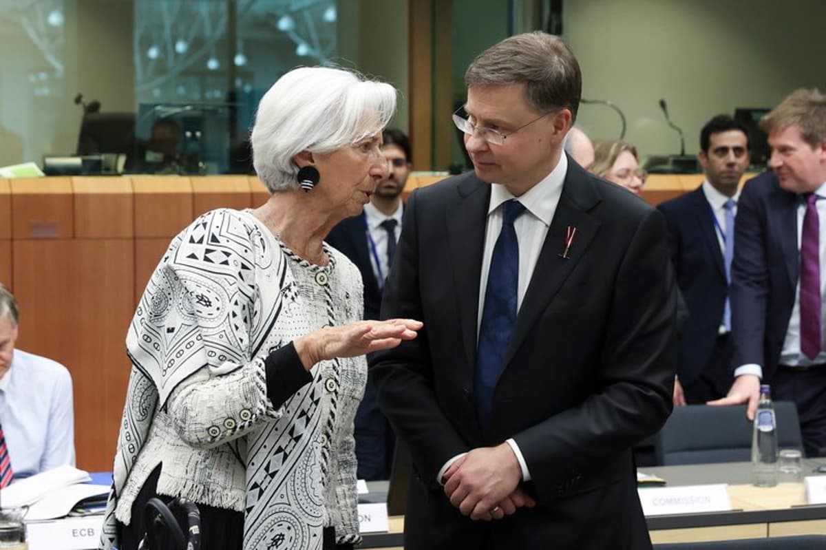 Eurogroup Tackles Banking Union, Consolidation, Middle East War Impact