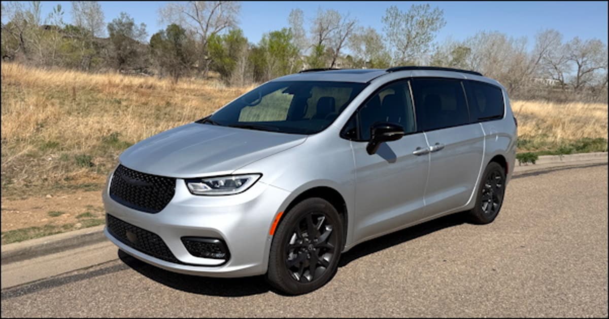 2026 Pacifica Shines Yet Stumbles on Stale Design