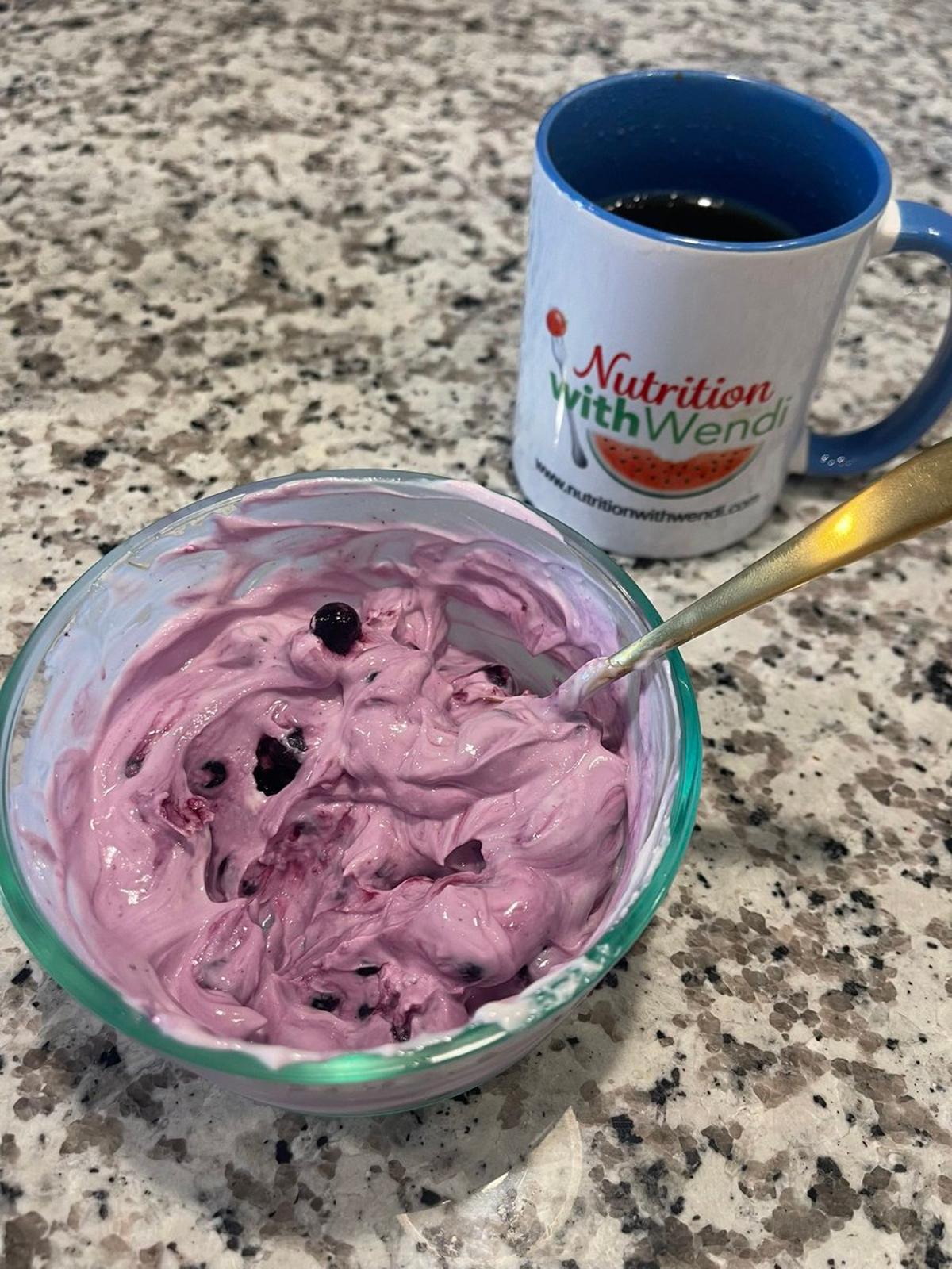 Simple Pre‑Run Fuel: Coffee, Yogurt, Blueberries
