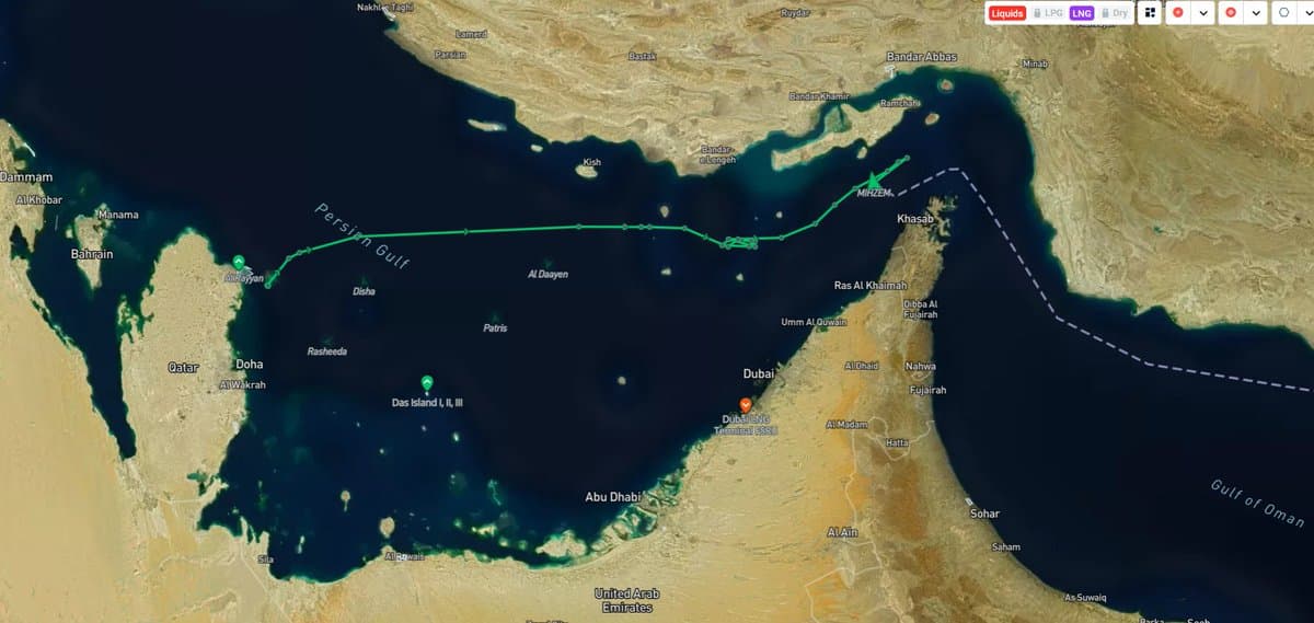 Second LNG Tanker Aborts Strait of Hormuz Transit