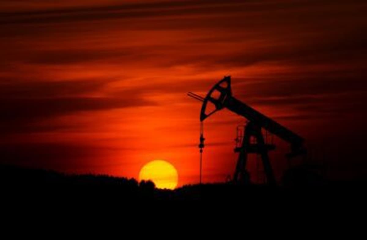 Renewables and EVs Must Accelerate Amid Oil Crisis