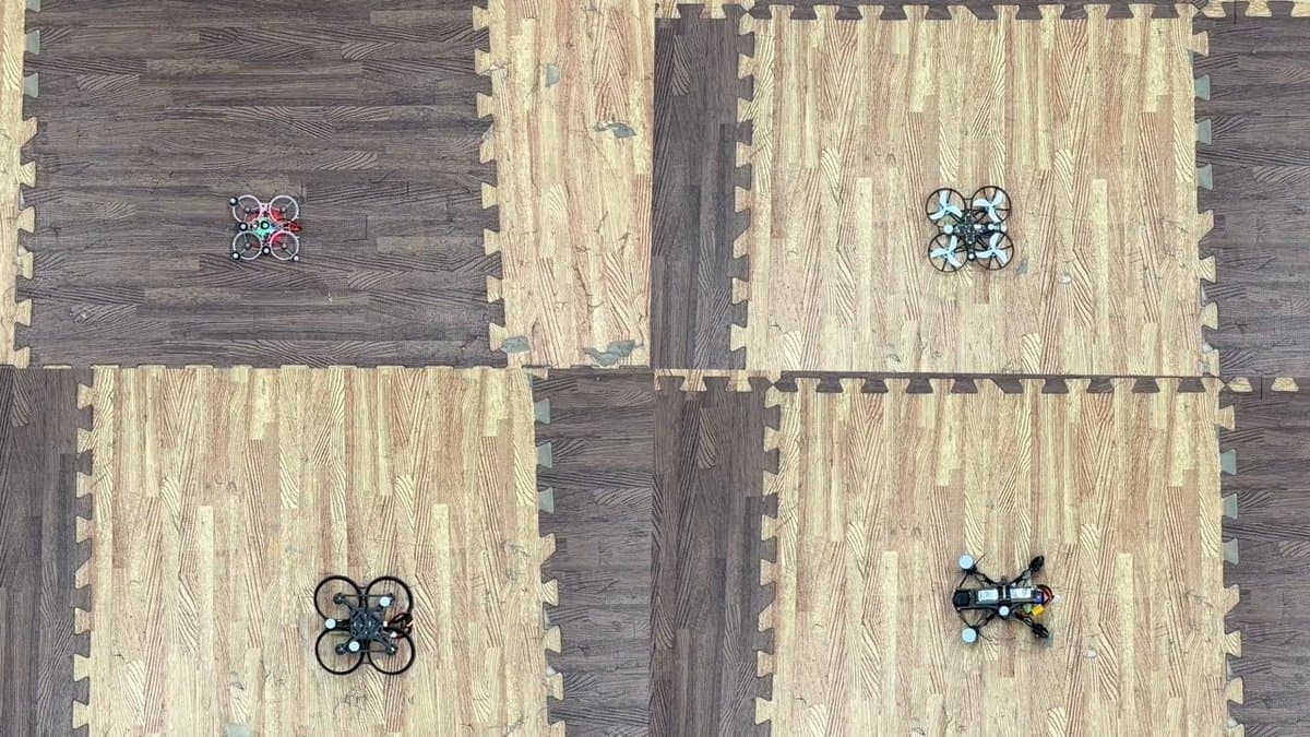 RAPTOR Lets One Neural Net Master All Quadrotors