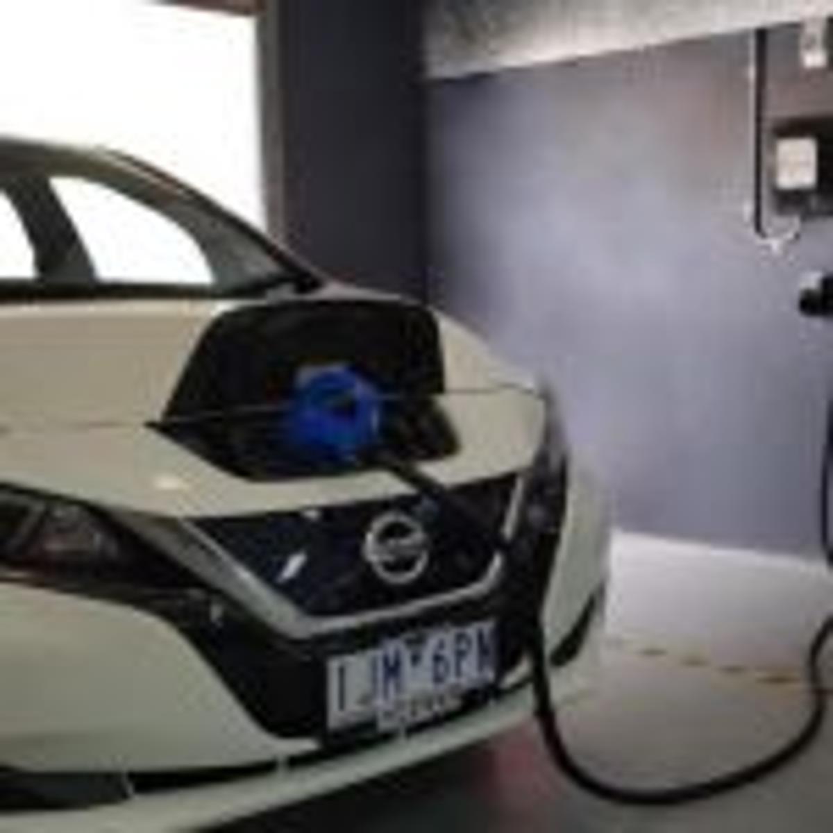 V2G Safety and Current State of Car Batteries
