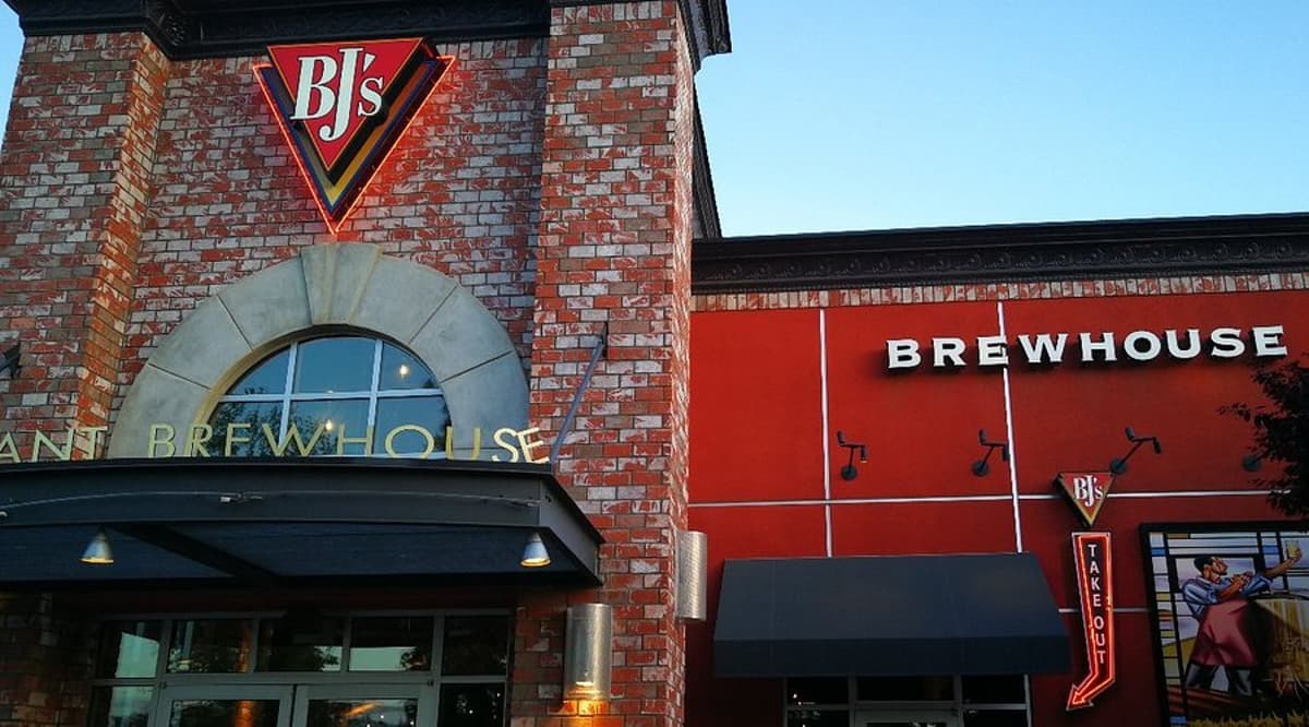 BJ's Plagued by Hygiene Woes and Chaotic Leadership