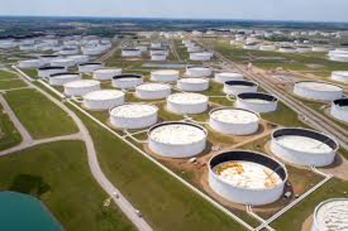 US Crude Drops, SPR Release Offsets, Fuel