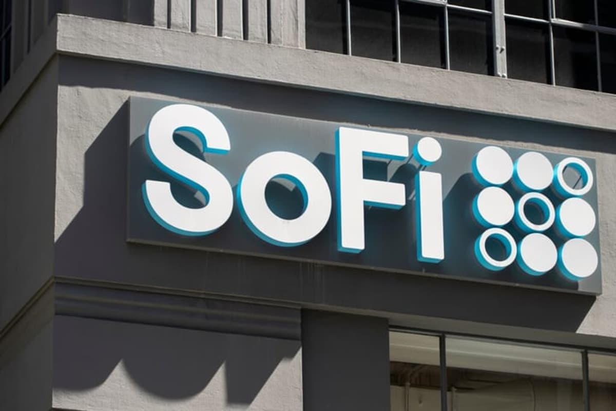 SoFi Becomes First US Bank to Offer Stablecoin