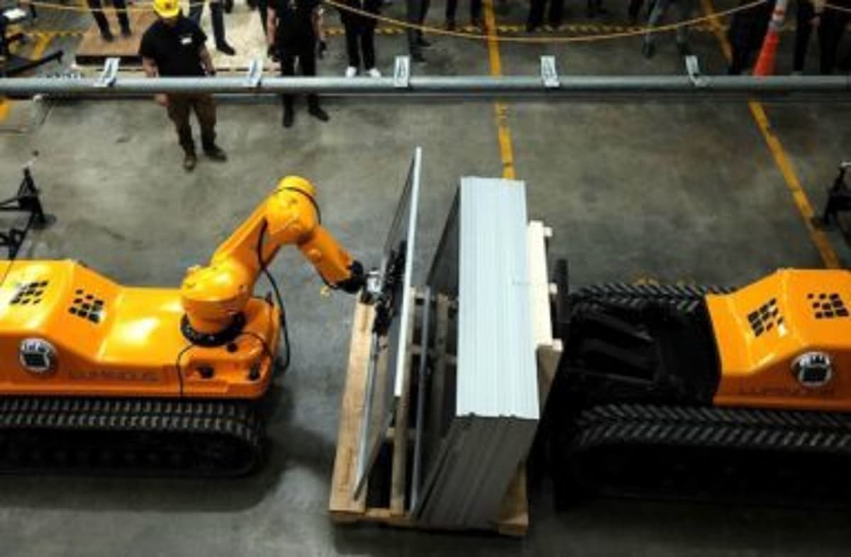 Cooperative Robots Constructing Australia's New Solar Farms