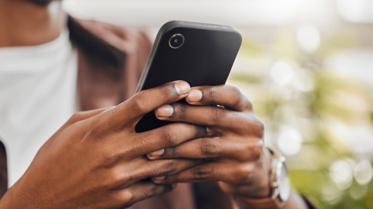 Meta to Use Off‑Platform Data for Feed and AI