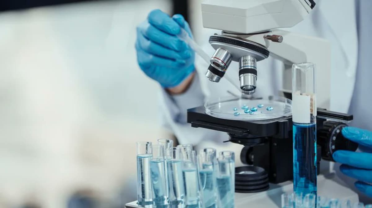 Cambridge AI‑Designed Super‑Antigen Shows Broad, Long‑Term Protection